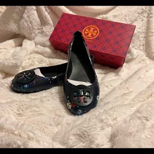 NWB Tory Burch Minnie Travel Floral-Print Pansy Bouquet Leather Ballet Flats